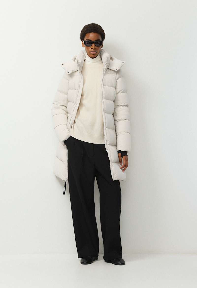 The SuperSnug Puff™ Mid - Orbit Stretch™ by Aritzia