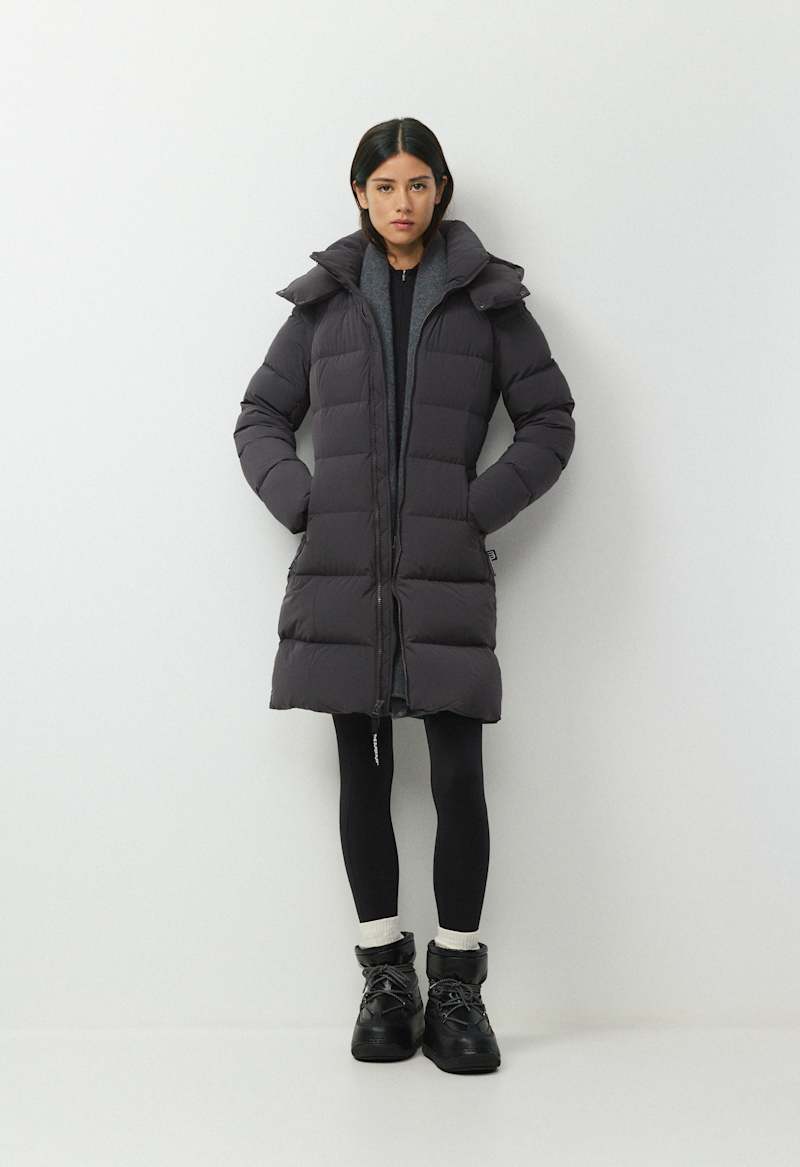 The SuperSnug Puff™ Mid - Orbit Stretch™ by Aritzia