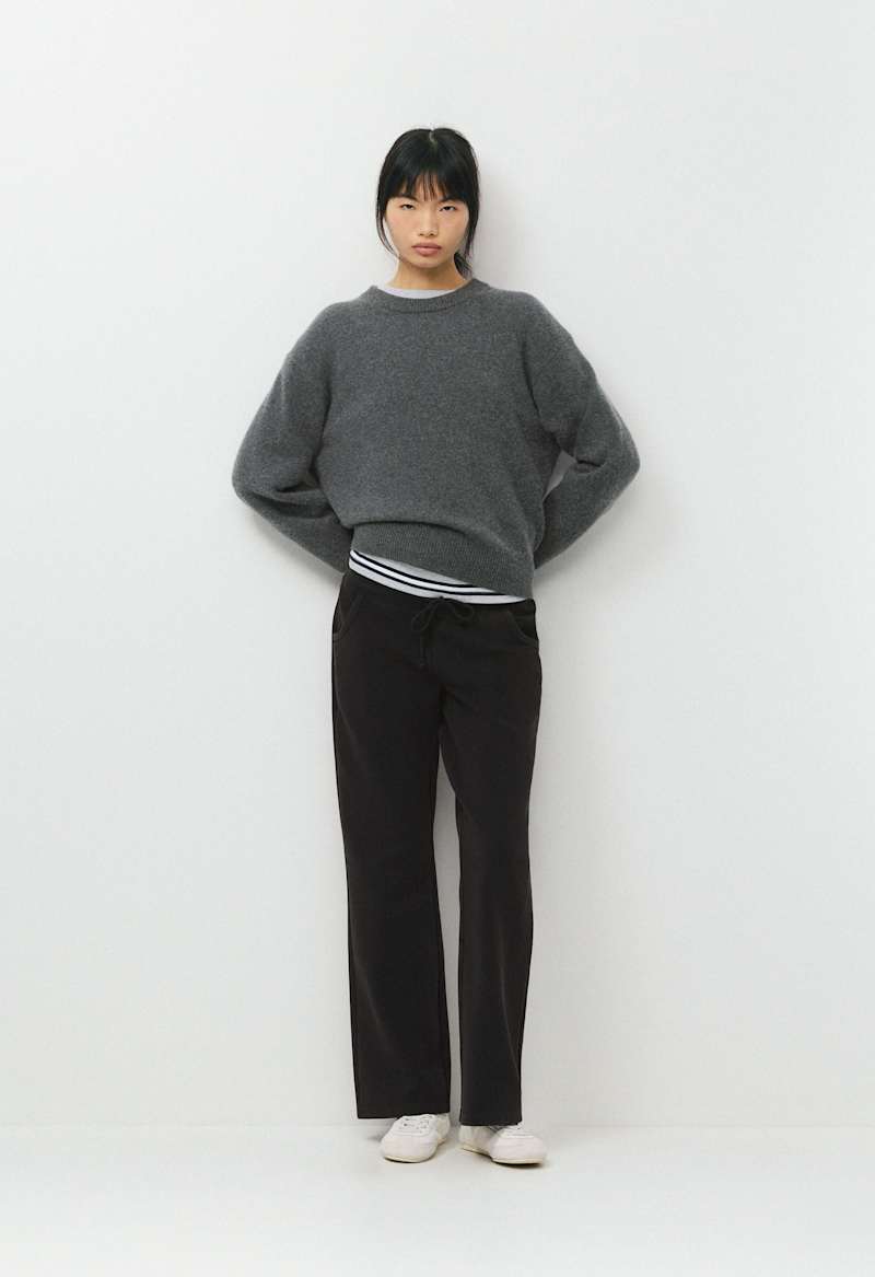 Slowday Pant by Aritzia